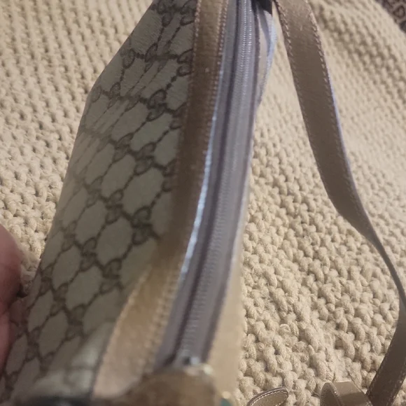 Gucci Beige and Brown Crossbody Bag - Picture 6 of 11